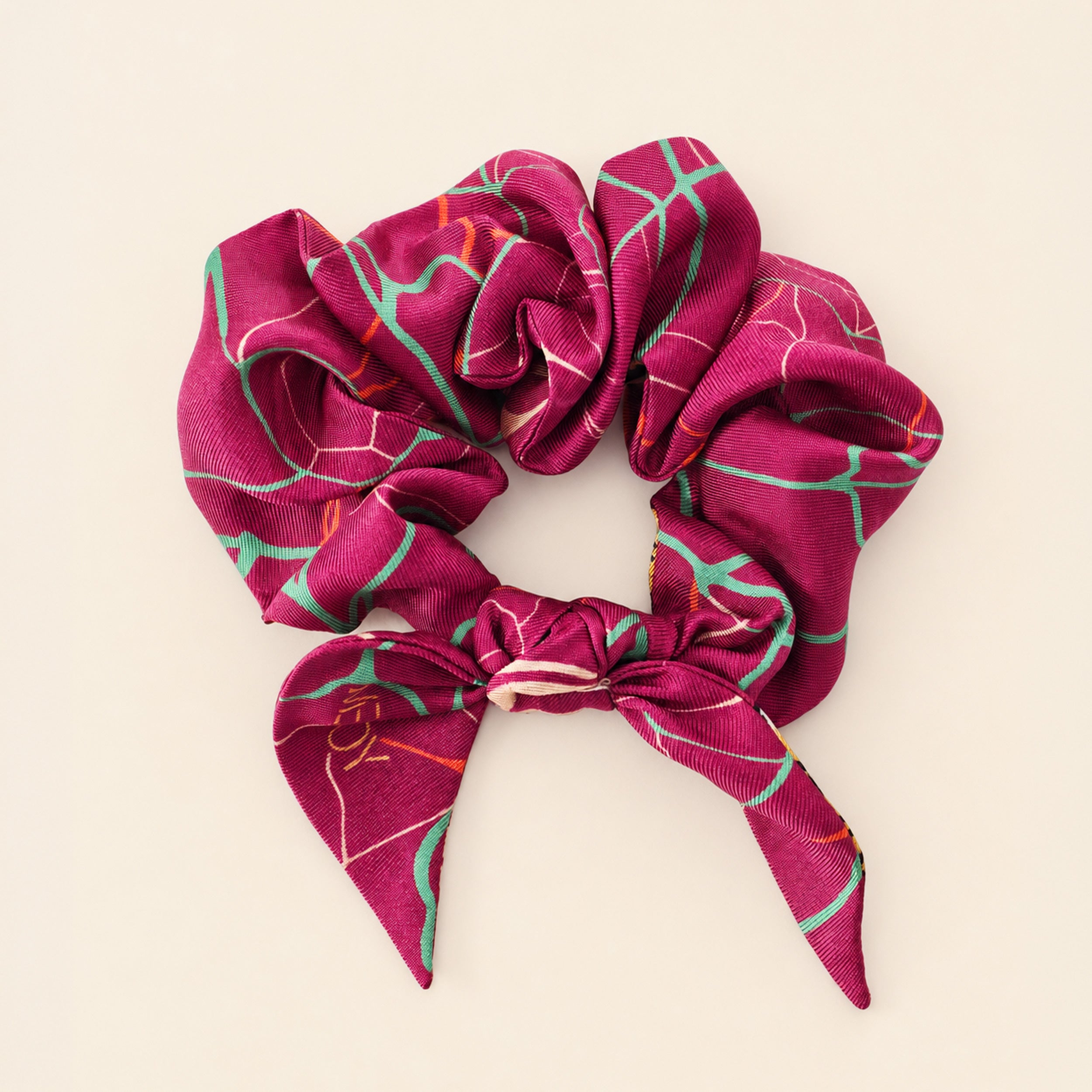 Scrunchie piccolo in seta di Como Dinamia La Ribelle MeVoy
